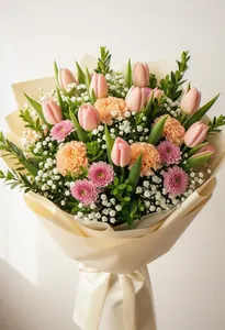 Tulipul Distinctiv