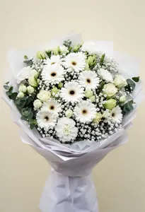 Gerbera albă sublimă