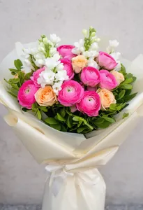Zâmbet de Ranunculus