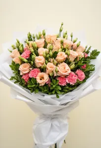 Lisianthus Piersică Vis