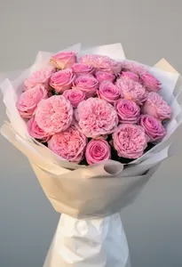 Pomarose în floare